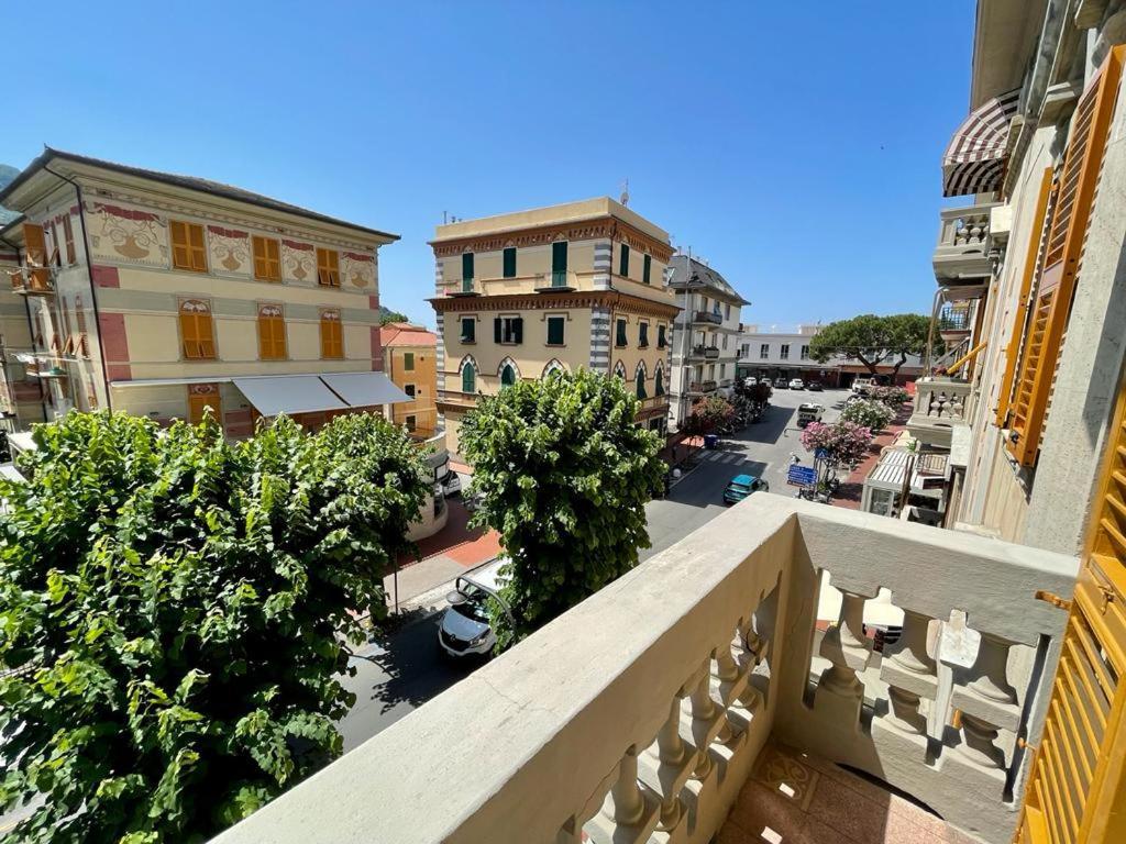 Big Wave Apartment - Levanto, 5 Terre Exteriör bild